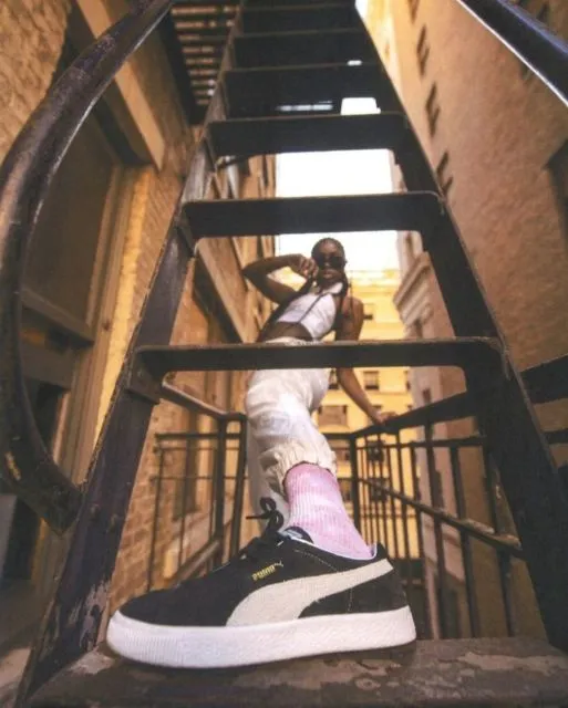 9 Rekomendasi Sneakers Cowok-Cewek yang Modelnya Nggak Lekang Zaman. Klasik tapi Keren! 17