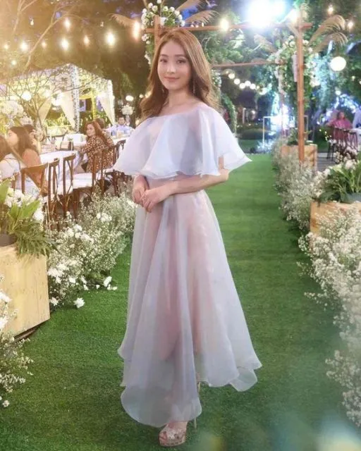 Nggak Terpikirkan Sebelumnya, Ini 9 Modifikasi Bagian Lengan Kebaya yang Unik tapi Elegan 14