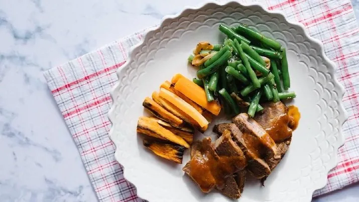 7 Cara Diet Alami Minim Effort yang Nggak Ngoyo. Tanpa Terasa, Bobotmu Sudah Turun Dua Kilo 8
