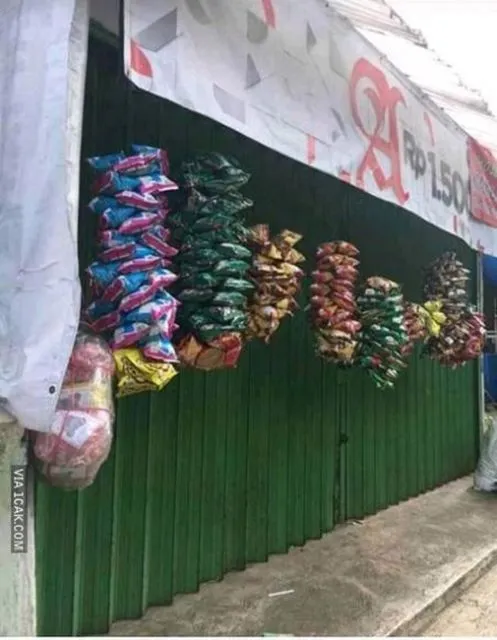 11 Kejadian Absurd yang Terjadi di Warung Indonesia. Di Luar Negeri Nggak Bakal Ada yang Kayak Gini 19