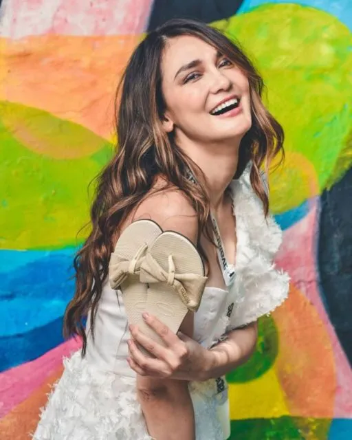 Terbilang Unik bahkan Aneh, Kebiasaan 6 Artis ini Cukup Bikin Publik Heran. Ada yang Masih Ngedot! 8