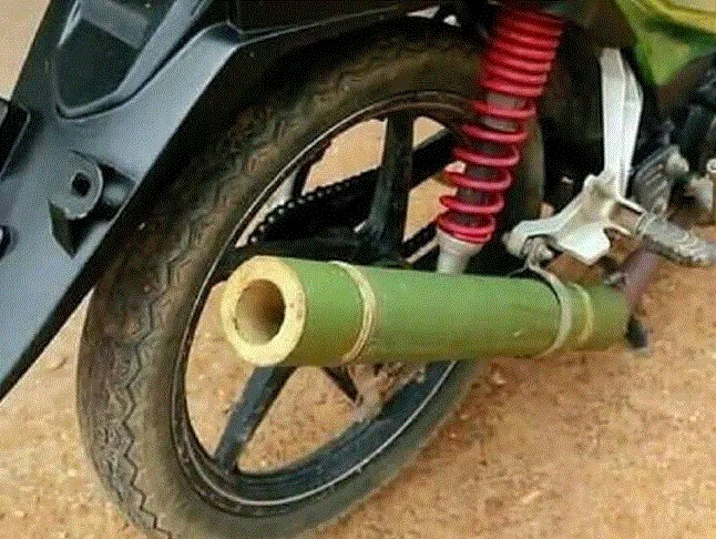 11 Modifikasi Knalpot Motor yang Nyeleneh Banget. Baru Lihat Aja Udah Sebal, Apalagi Dengar Suaranya! 22