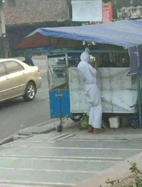 11 Kejadian Absurd yang Terjadi di Warung Indonesia. Di Luar Negeri Nggak Bakal Ada yang Kayak Gini 13