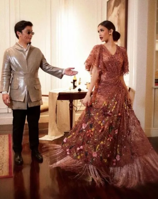 Cantiknya Kebaya Rancangan Asky Febrianti yang Terbaru. Desainer Kondang Favorit Seleb Nih! 17