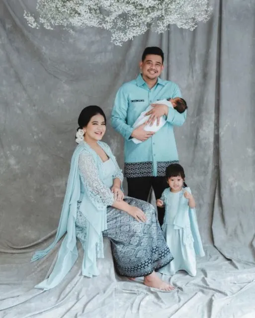 Inspirasi Model Kebaya yang Pernah Dipakai Kahiyang Ayu; Semuanya Simpel tapi Elegan! 9