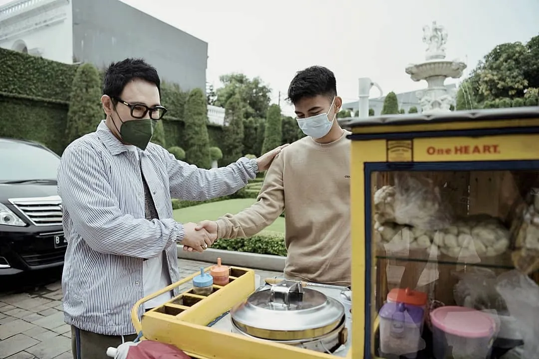 Fakta Menarik Dimas Ramadhan, Tukang Bakso Mirip Raffi Ahmad. Bermula dari Video TikTok Pembeli 10
