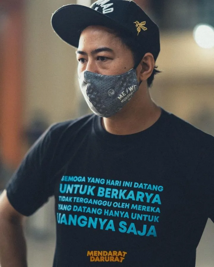 10 Artis Indonesia yang Pernah Mencoba Peruntungan Menjadi Seorang Sutradara. Udah Tahu? 11