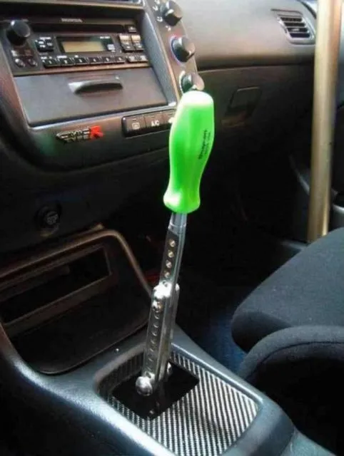 11 Desain Aneh Persneling Mobil yang Sungguh Nggak Kepikiran. Ini Modifikasi Macam Apa sih? 17