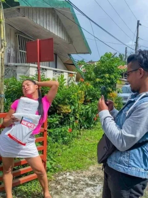 Deretan Momen Nyeleneh Saat Paket Belanjaan dari Olshop Datang. Berasa Nungguin Apa Gitu~ 12