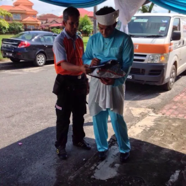 Deretan Momen Nyeleneh Saat Paket Belanjaan dari Olshop Datang. Berasa Nungguin Apa Gitu~ 17
