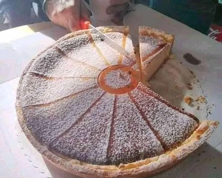 11 Potongan Makanan yang Bikin Orang Pefeksionis Geregetan. Masa Motong Gitu Aja Nggak Bisa sih? 13