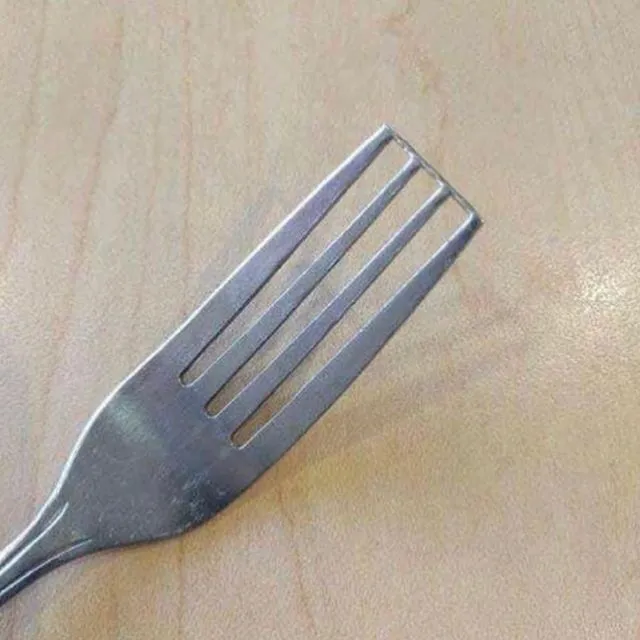 11 Desain Alat Makan yang Aneh bin Ajaib. Kreatif sih, tapi Fungsional Nggak tuh? 17