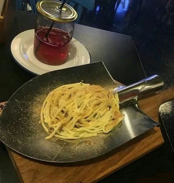 11 Desain Alat Makan yang Aneh bin Ajaib. Kreatif sih, tapi Fungsional Nggak tuh? 13