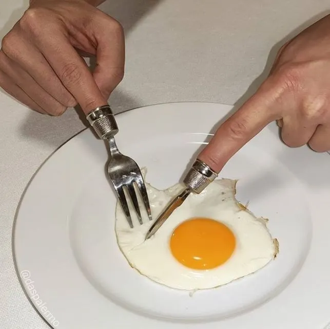 11 Desain Alat Makan yang Aneh bin Ajaib. Kreatif sih, tapi Fungsional Nggak tuh? 12