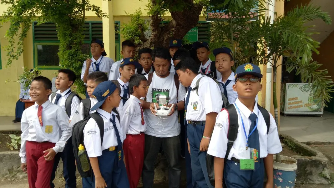 Salah Seragam Adalah Kekeliruan yang Lumrah bagi Anak Sekolah. Semua Pasti Pernah Mengalami 5
