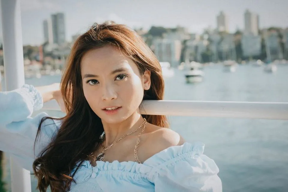 Sukses di Dunia Hiburan, ini 10 Artis yang Ternyata juga Punya Pengalaman Jadi Pekerja Kantoran 13