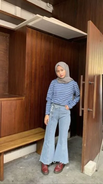 Paling Diminati Cewek Kekinian, Simak 8 Padu Padan Celana Jeans yang Nyentrik Berikut Ini! 11