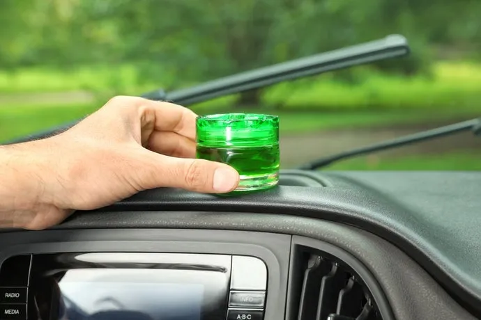 7 Trik Jitu Memilih Parfum Mobil yang Nggak Bikin Pusing. Jangan Taruh di Depan Ventilasi AC! 10