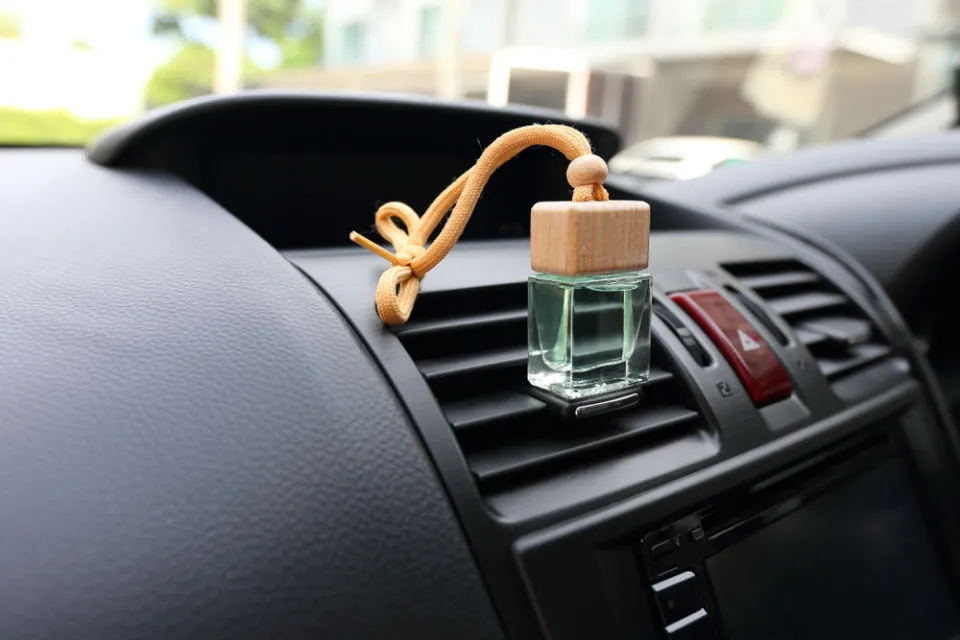 7 Trik Jitu Memilih Parfum Mobil yang Nggak Bikin Pusing. Jangan Taruh di Depan Ventilasi AC! 11