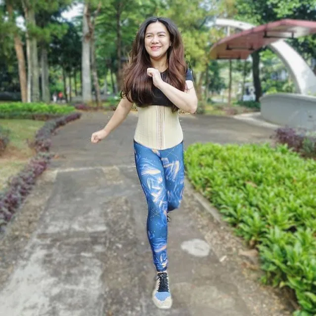 Sukses di Dunia Hiburan, ini 10 Artis yang Ternyata juga Punya Pengalaman Jadi Pekerja Kantoran 16