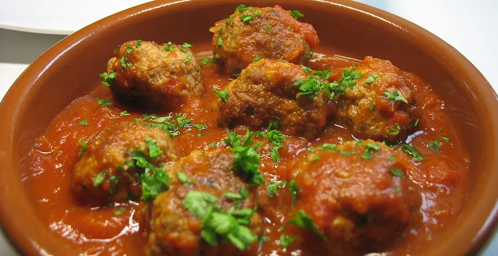 11 Ragam Bakso Unik dari Berbagai Negara. Ada yang Dibakar, Direbus, dan Digoreng Pakai Tepung Roti 16