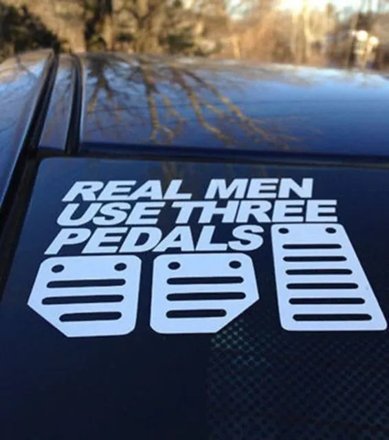 Kamu Pasti Sering Banget Menemukan Stiker ini di Belakang Mobil Orang Indonesia. Akurat Nggak nih? 15