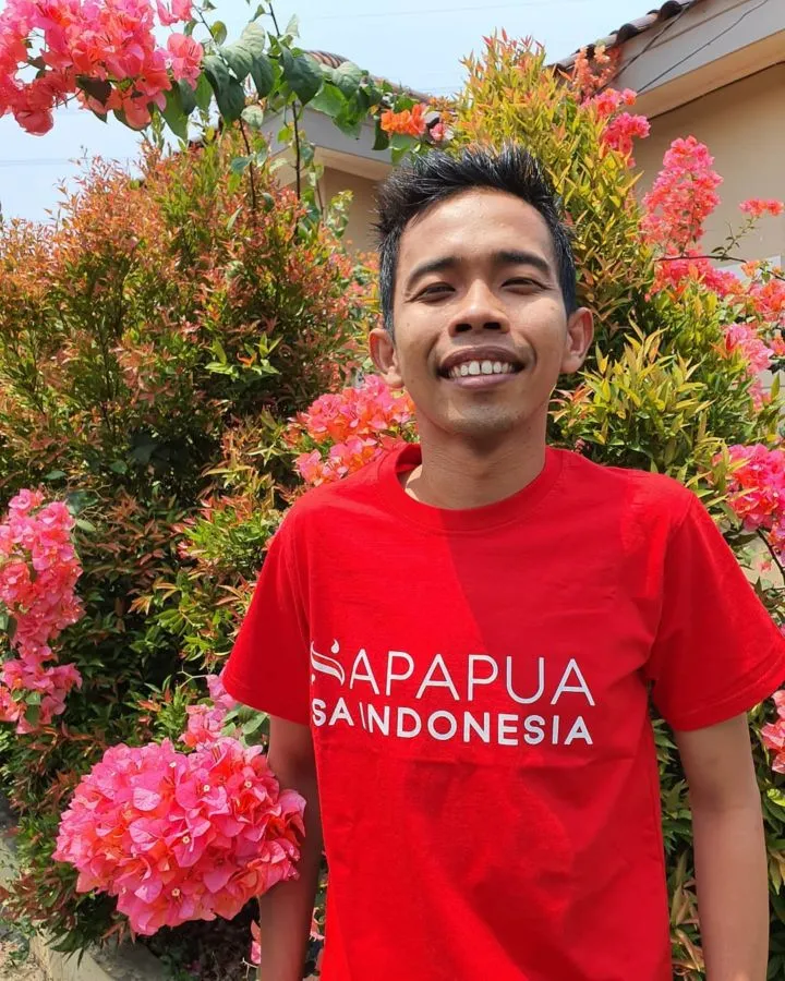 Sambil Menyelam Minum Air, Dede Sunandar Jualan Cireng Sembari Kembangkan Karier Pelawaknya 3
