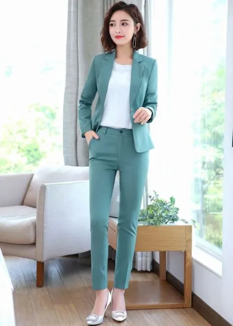 Rapi dan Cantik! Ini 9 Ide Warna Setelan Blazer yang Bisa Buat Ngantor Ala Cewek Korea 11