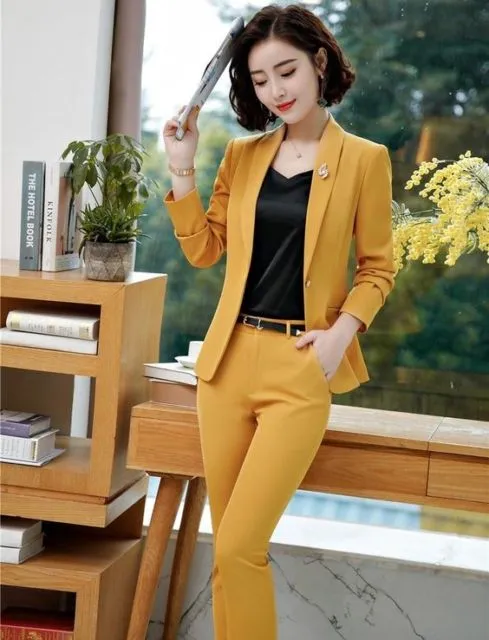 Rapi dan Cantik! Ini 9 Ide Warna Setelan Blazer yang Bisa Buat Ngantor Ala Cewek Korea 12
