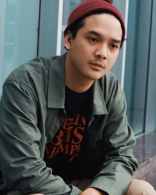 Menikah dengan Sherina, Gaya Baskara Mahendra Langsung Jadi Sorotan. Simpel tapi Macho! 10