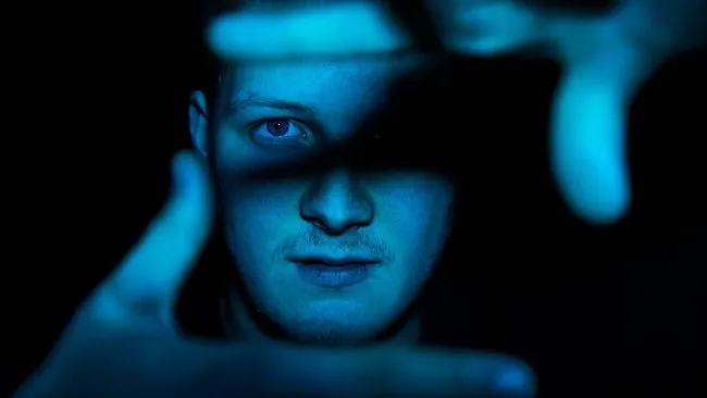 5 Tipe Orang Saat Mendengar Cerita Hantu di Tongkrongan. Kamu Termasuk yang Mana? 9