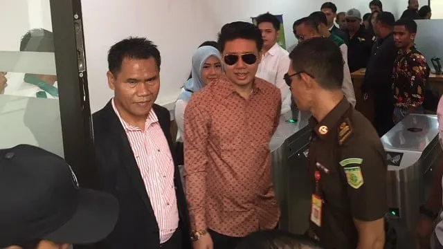 Belum Siap Muncul ke Publik Pasca Hirup Udara Bebas, Rey Utami: Lagi Melepas Rindu dengan Anakku 4