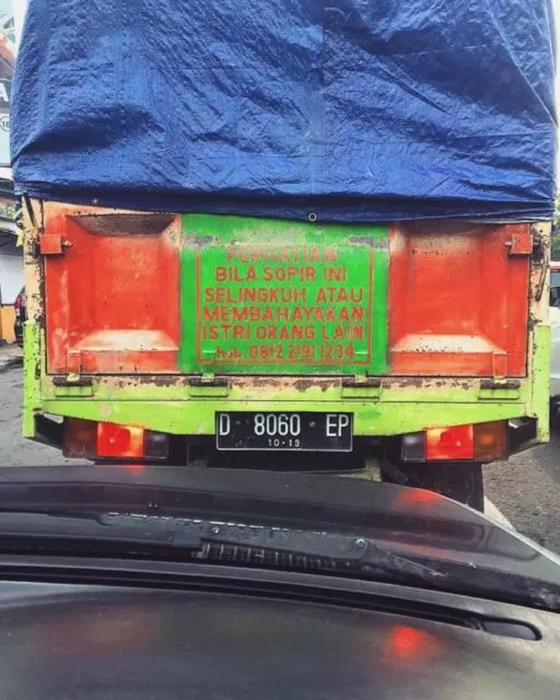11 Stiker Kocak Truk ini Wakili Keresahan Istri. Sengaja Ditempel, biar Suami Nggak Macam-Macam! 18