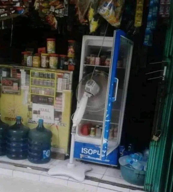11 Kejadian Absurd yang Terjadi di Warung Indonesia. Di Luar Negeri Nggak Bakal Ada yang Kayak Gini 18