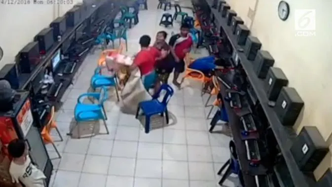 11 Potret Kocak Anak Dicariin Emaknya. Momen ini Kalau Diingat Bikin Kangen Sekaligus Ngakak, ya :D 15
