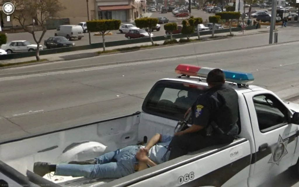 Deretan Foto Aneh bin Ajaib ini Nongol di Google Map. Penampakan Macam Apa nih? 16