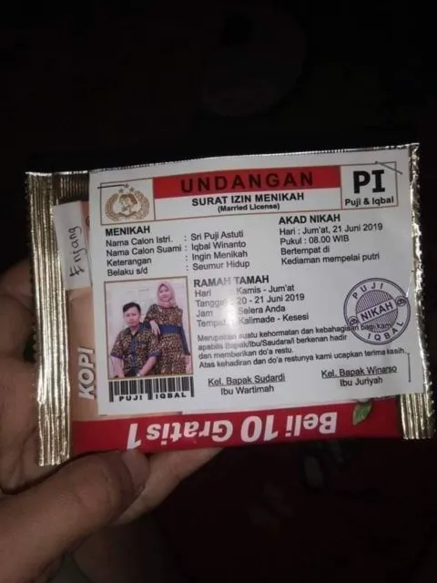 Sempat Viral Undangan Nikah Format Jurnal Ilmiah, 5 Undangan Kreatif ini Juga Tak Kalah Unik! 11