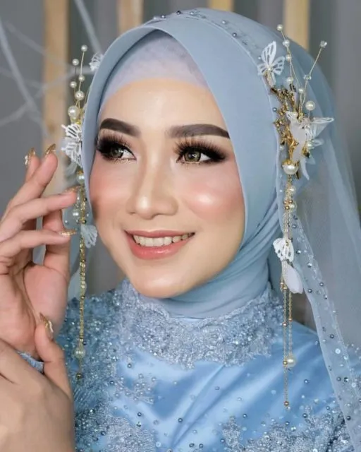 12 Ide Headpiece Cantik untuk Hijab Pernikahan. Dari yang Ekstra sampai yang Elegan! 14