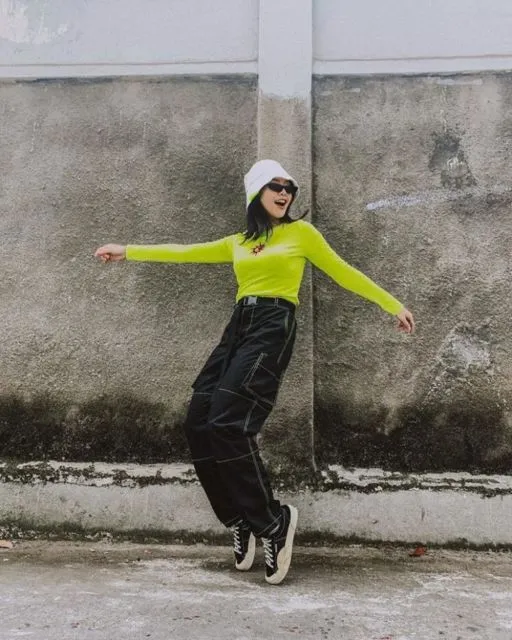 Kumpulan Gaya Para Cewek di TikTok yang Modis Hingga Nyeleneh. Mana Nih Favoritmu? 10