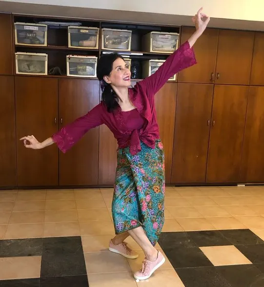 Jarang Terekspos, Ini Sosok Luki Ariani, Ibunda Sherina Munaf yang Masih Cantik, Bugar dan Modis! 15