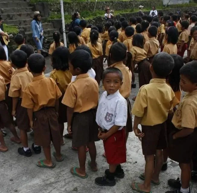 Salah Seragam Adalah Kekeliruan yang Lumrah bagi Anak Sekolah. Semua Pasti Pernah Mengalami 8