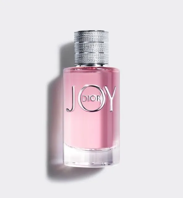 9 Rekomendasi Parfum Ikonik untuk Momen Pernikahan 16