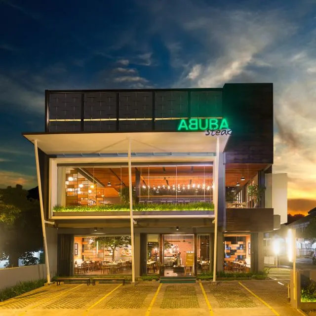 Sst, 5 Restoran Terkenal ini Berawal dari Warung Kaki Lima lo. Berkat Cita Rasa Lezat, Sukses Melegenda! 10