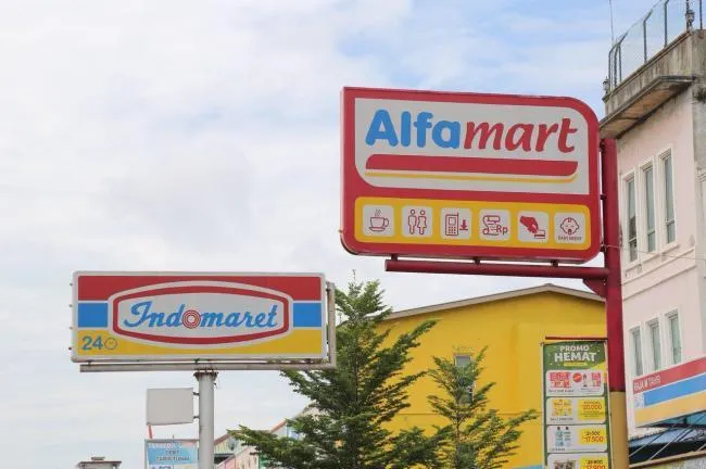4 Alasan Kenapa Lokasi Alfamart dan Indomaret Selalu Berdekatan. Begini Kalau dari Segi Bisnis 8