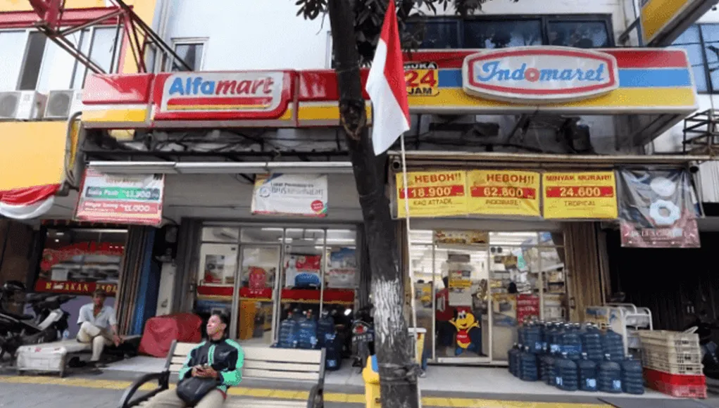 4 Alasan Kenapa Lokasi Alfamart dan Indomaret Selalu Berdekatan. Begini Kalau dari Segi Bisnis 6