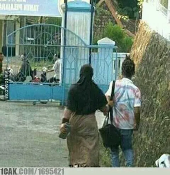 11 Potret Kocak Anak Dicariin Emaknya. Momen ini Kalau Diingat Bikin Kangen Sekaligus Ngakak, ya :D 18