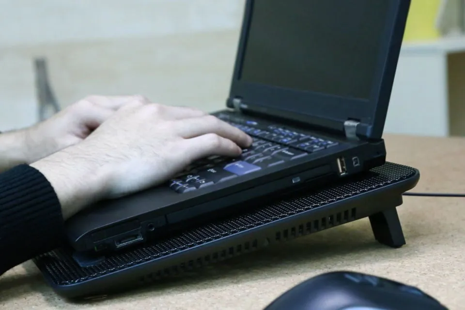 8 Pentingnya Pakai Kipas Laptop yang Kerap Disepelekan. Padahal Bisa Cegah Lemot dan Kerusakan 13