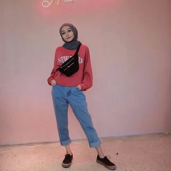 Paling Diminati Cewek Kekinian, Simak 8 Padu Padan Celana Jeans yang Nyentrik Berikut Ini! 14