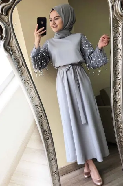 9 Dress Semi Kebaya yang Desainnya Cantik Semua. Buat Kondangan Sampai Nikahan, Bisa! 15