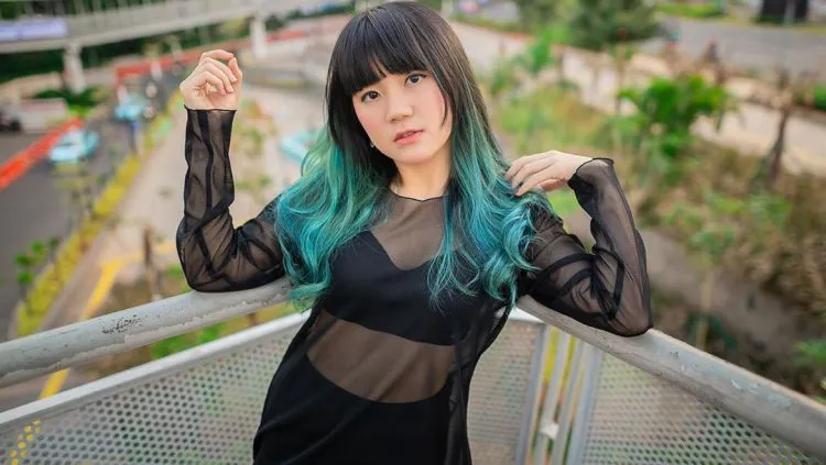 Kumpulan Gaya Para Cewek di TikTok yang Modis Hingga Nyeleneh. Mana Nih Favoritmu? 15